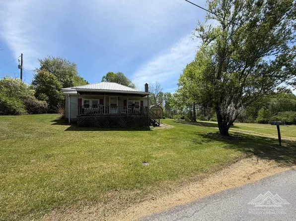 330 Caperton Ln, Athens, WV 24712