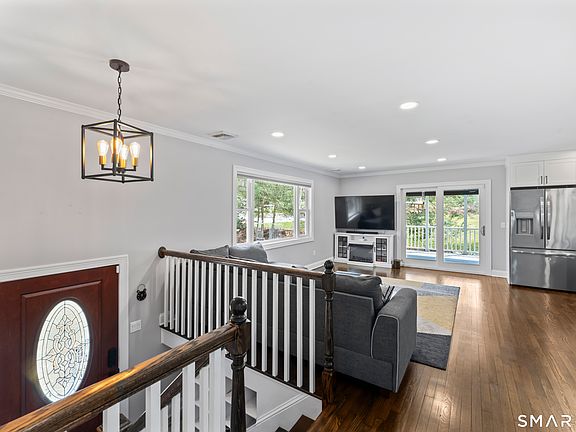 2nd image of 17 Valley Field Road South