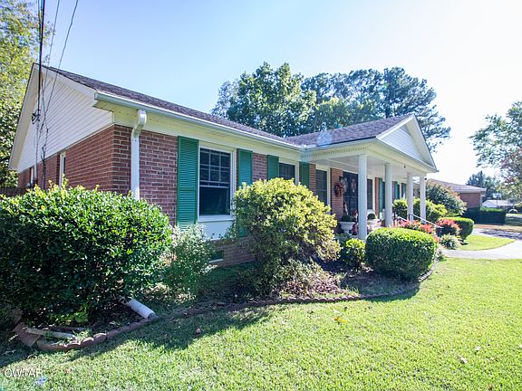 4th image of 44 Franwood Dr