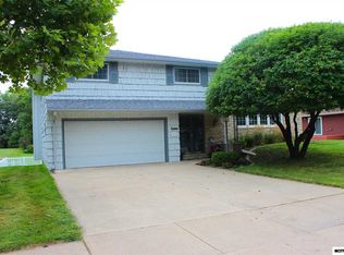 1460 E State St, Mason City, IA 50401