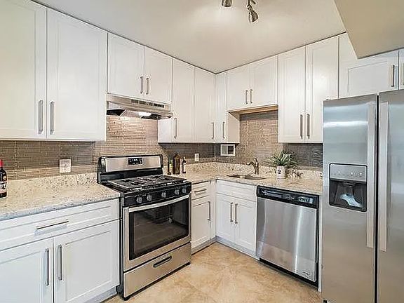2nd image of 4 Monroe St APT 1108
