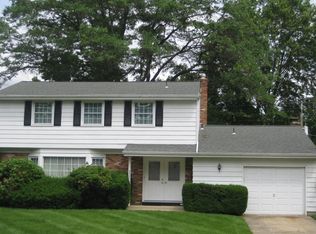 252 Ramblewood Pkwy, Mount Laurel, NJ 08054