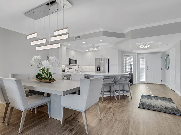 420 Cove Tower Dr #802 — Photo 10
