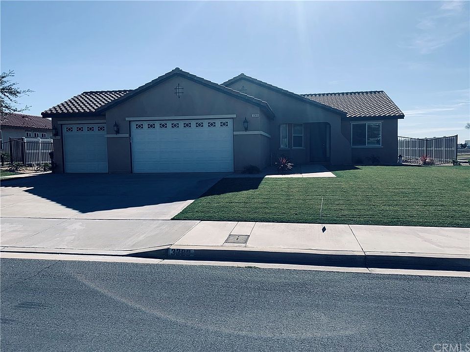 1st image of 3389 W Elisabeth Ave