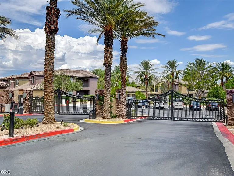 6868 Sky Pointe Dr #2115 — Photo 38