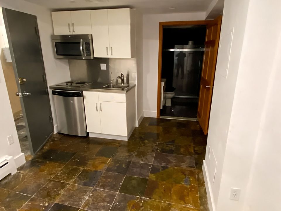 1st image of 155 W 83rd St #2