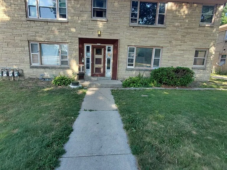 5205 N 55th St. (4 Unit) — Photo 1
