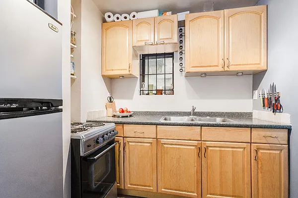 Sold by Real Direct | media 8