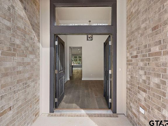4th image of 345 Perdanales Dr