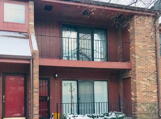 23822 Village House Dr N, Southfield, MI 48033