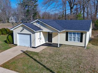 702 Andra Dr, Radcliff, KY 40160