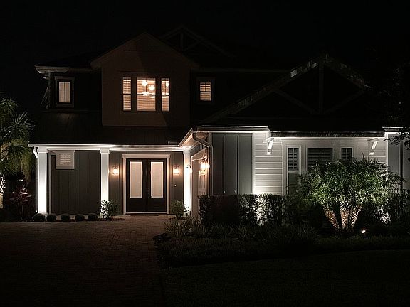 3rd image of 213 Avenue C