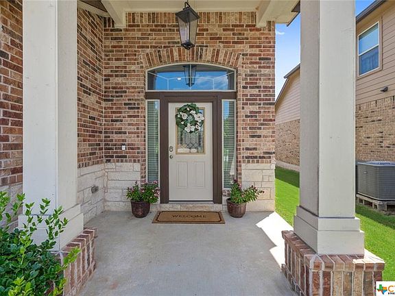 2nd image of 1305 Fawn Lily Dr