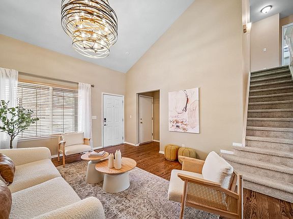 5th image of 1529 Aster Ct