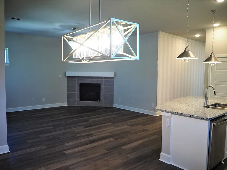 701 Matchbox St — Photo 9