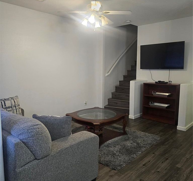 2nd image of 1009 Nevada Sky St