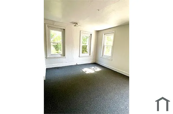 Building Photo - 215 Jacoby St #2