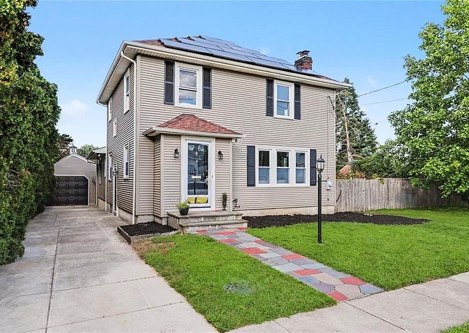 1st image of 235 Beckwith St