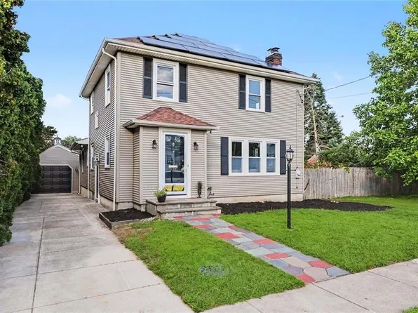 235 Beckwith St, Cranston, RI 02910