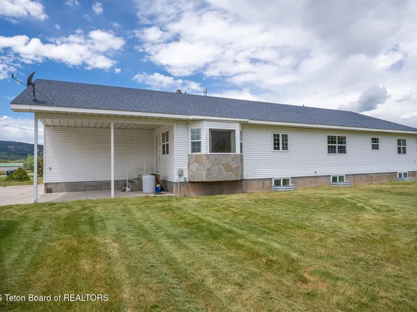 52 County Road 151, Smoot, WY 83126