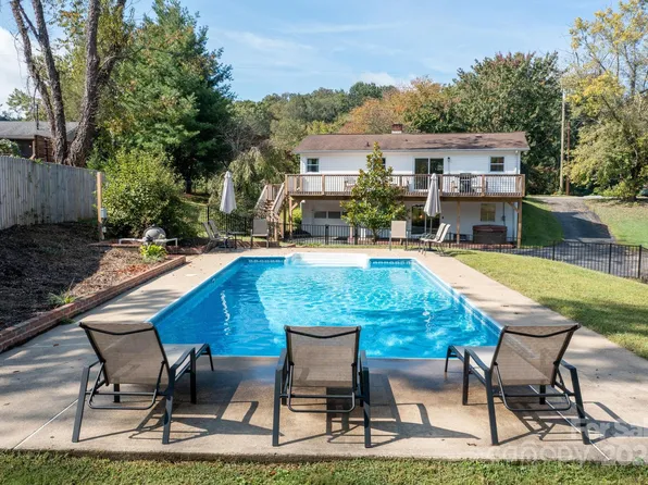 65 Rash Rd, Asheville, NC 28806