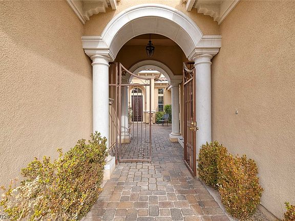 3rd image of 14 Avenida Sorrento