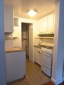 2nd image of 406 W 22nd St APT 2R