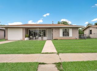 118 Brookview Dr, San Antonio, TX 78213