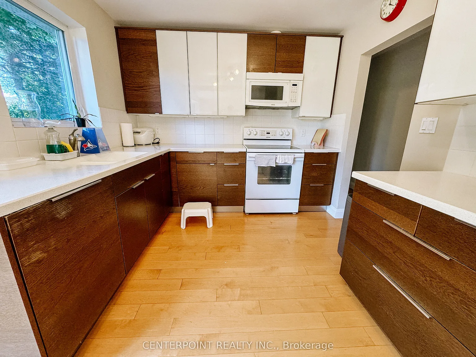 3 bed, $3,200 — Photo 4