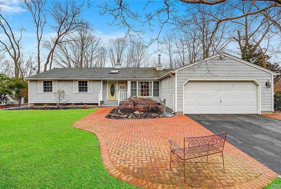 1st image of 49 Hillcrest Ave