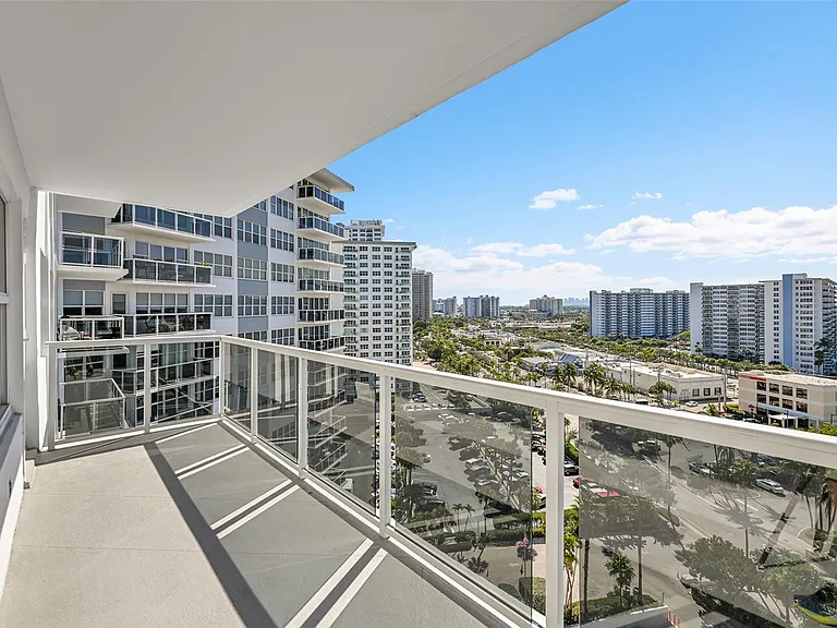 3700 Galt Ocean Dr #1215 — Photo 24