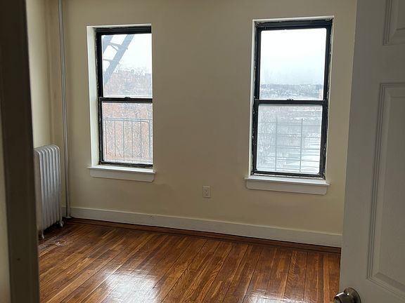 4th image of 686 E 234th St #10