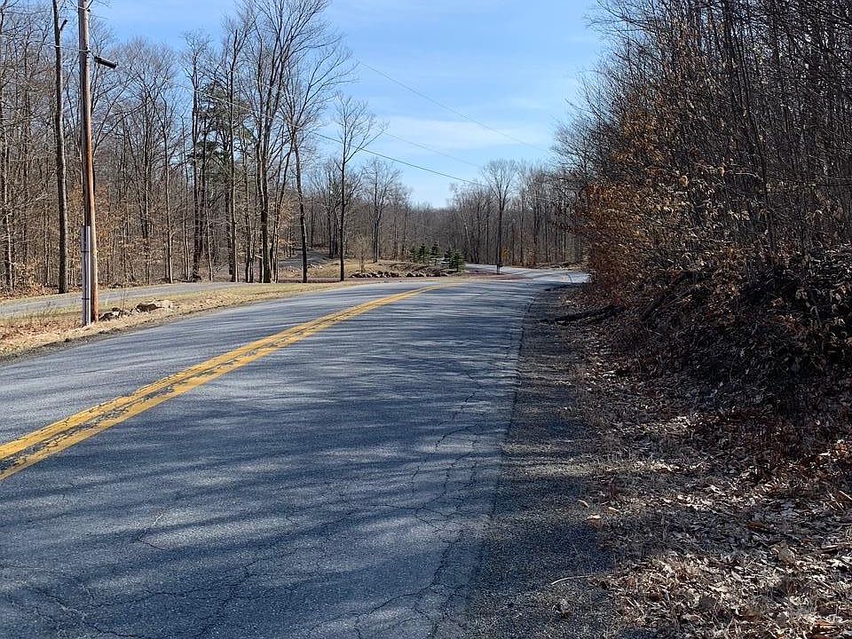 2nd image of Buck River Rd