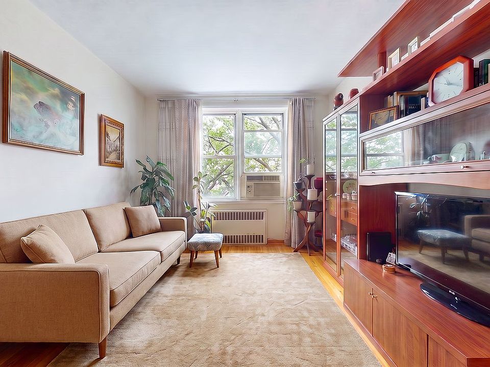 1st image of 2553 E 7th St APT 2F