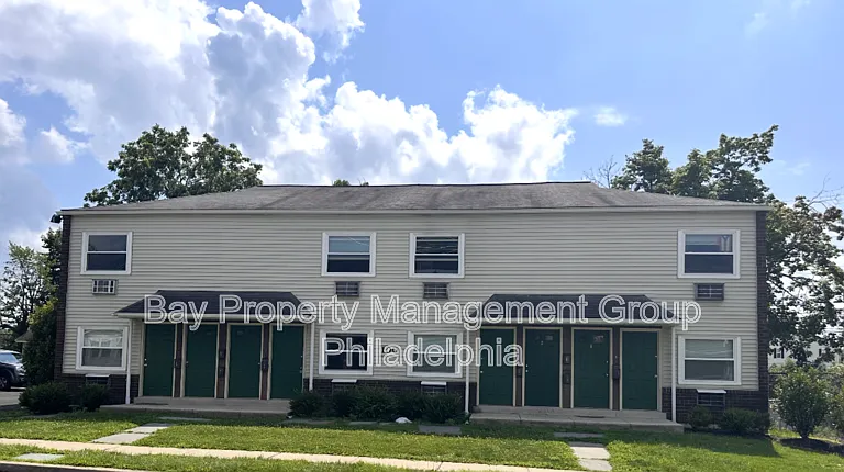 100 E Mount Vernon St #1 — Photo 1