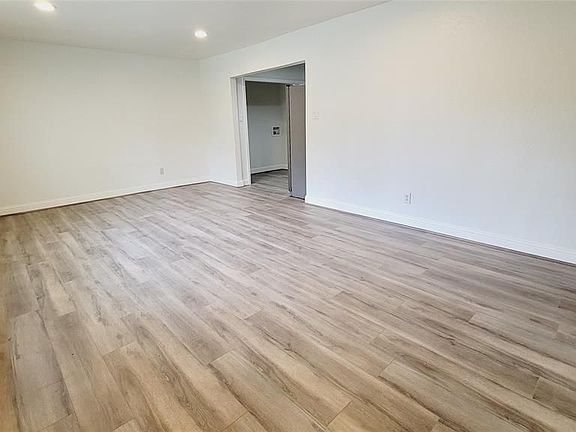 2nd image of 8409 Flintridge Dr