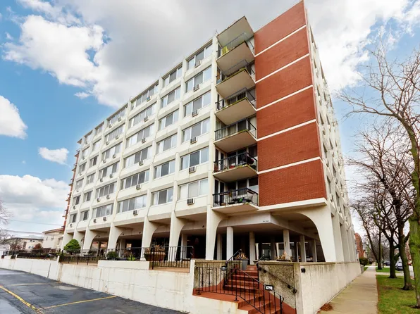 140 Marengo Ave Unit 303, Forest Park, IL 60130