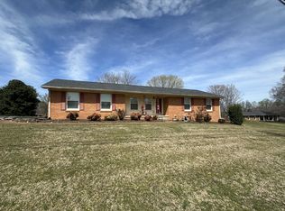 1528 Grandaddy Rd, Lawrenceburg, TN 38464