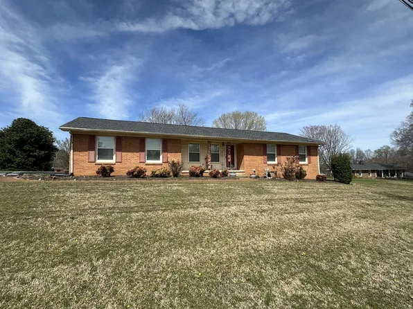 1528 Grandaddy Rd, Lawrenceburg, TN 38464