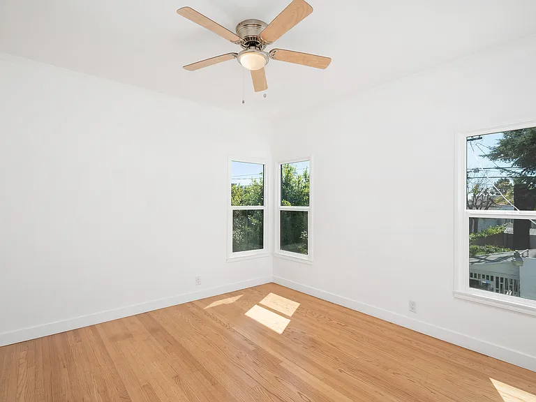 4528 Saint Elmo Dr — Photo 14
