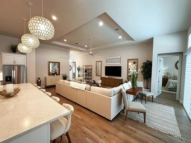 10027 Timber Creek Way — Photo 16