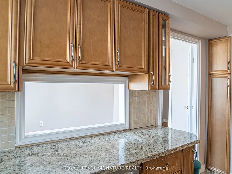 256 Jarvis St #11A — Photo 17