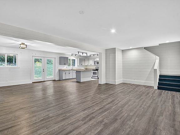 4th image of 380 Hardscrabble Rd