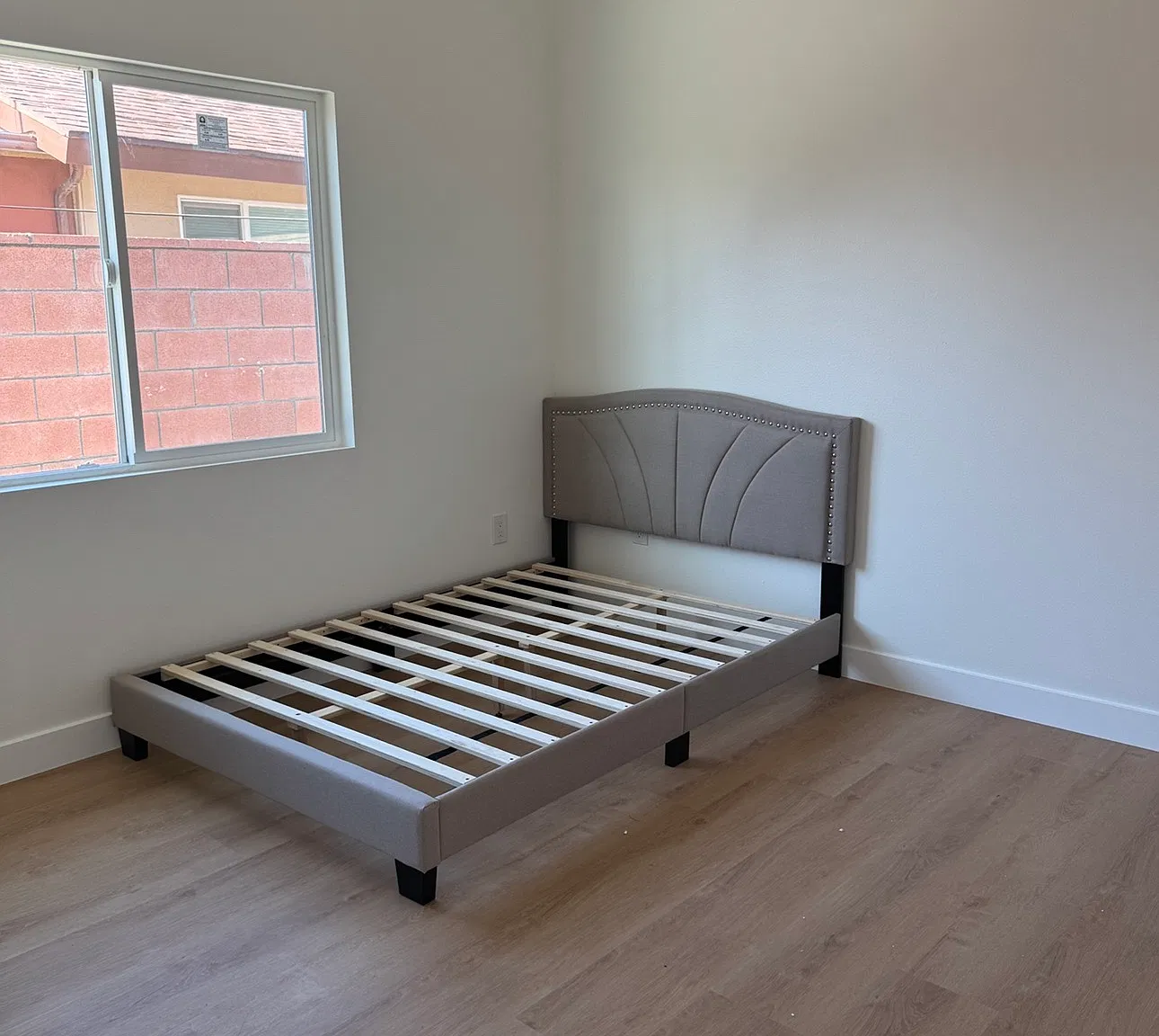 4 bed, 1200 sqft, $1,350 — Photo 1