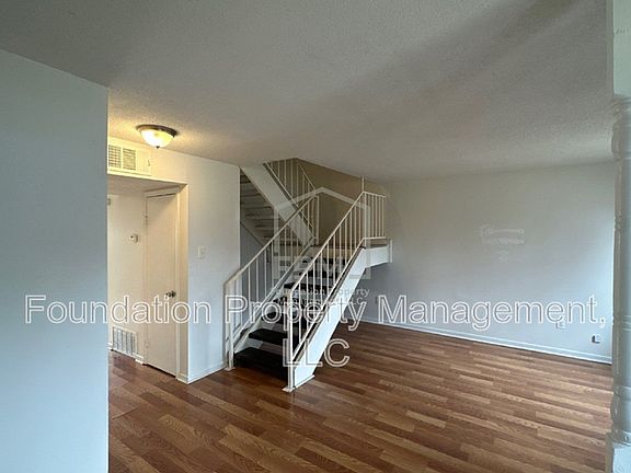 5th image of 978 University St