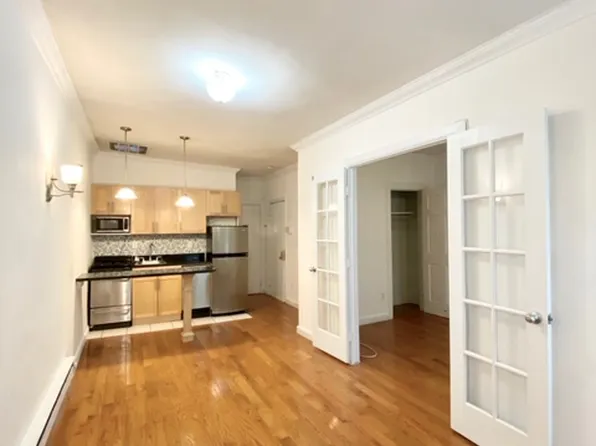 336 East 56th Street image 1 of 6
