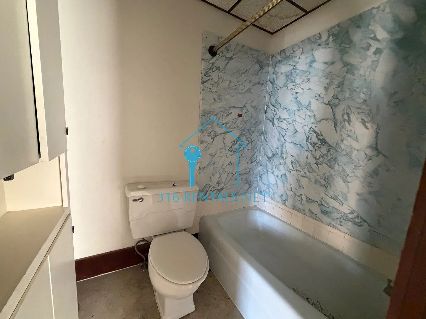 Heritage Inn — Photo 3