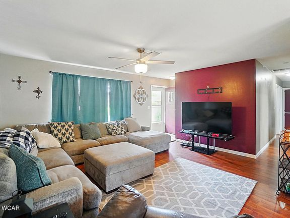 4th image of 642 Meadowbrook Dr