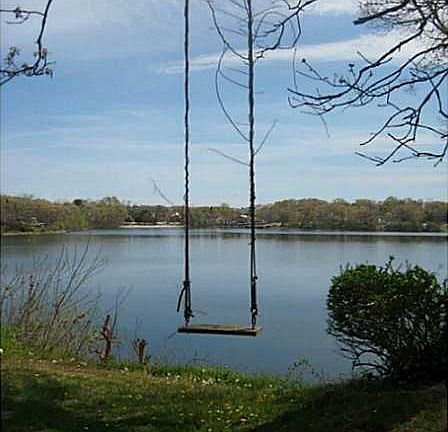 5th image of 291 Gorton Lake Blvd