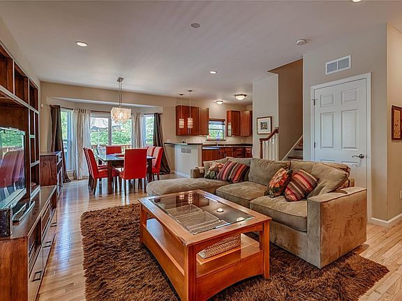 4th image of 8015 Presidio Ct